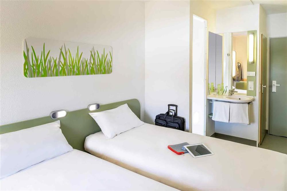 Hotel Ibis Styles Les Sables Olonne Zimmer foto
